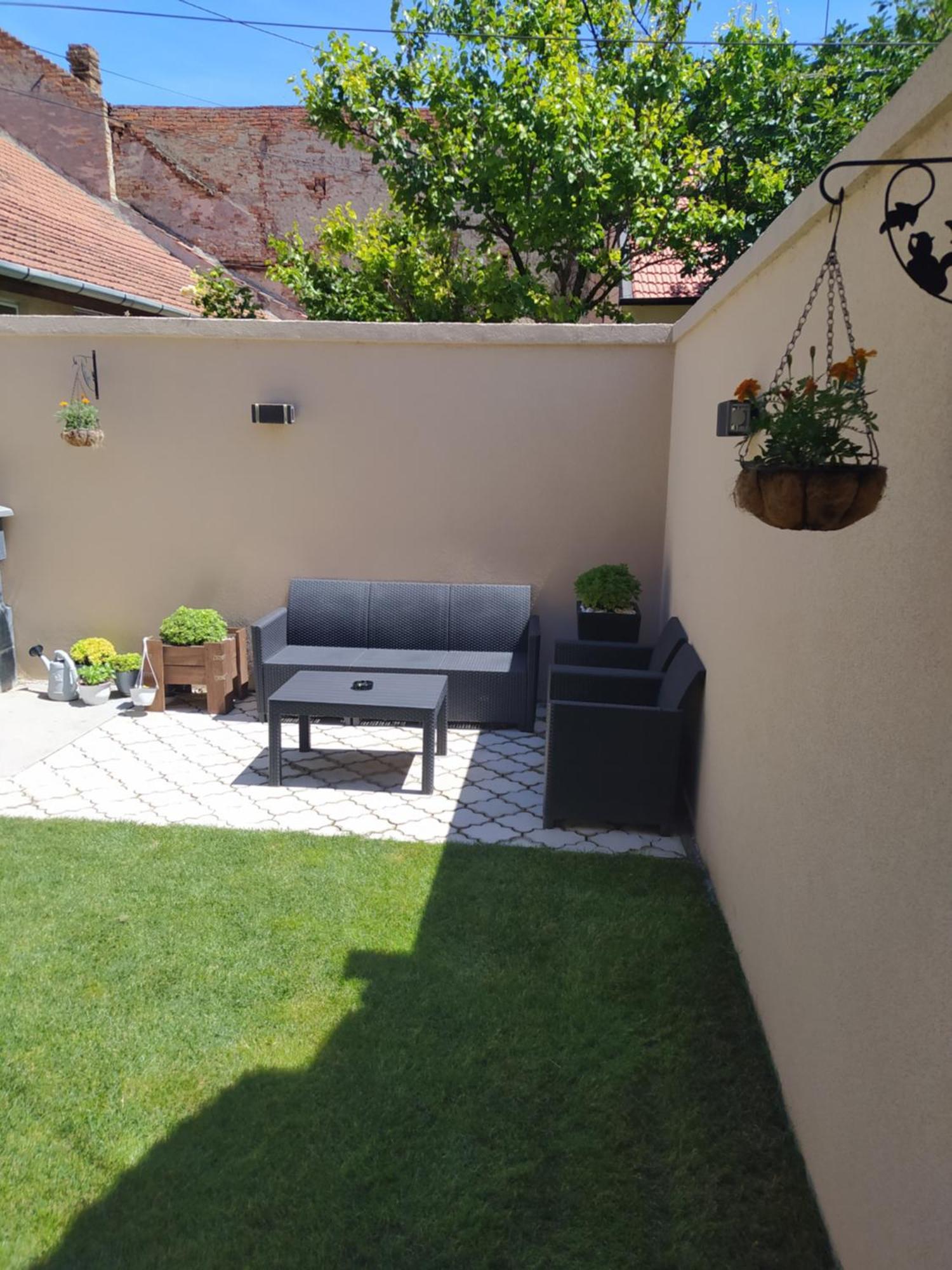 Lotus House Διαμέρισμα Ζρένιανιν Εξωτερικό φωτογραφία